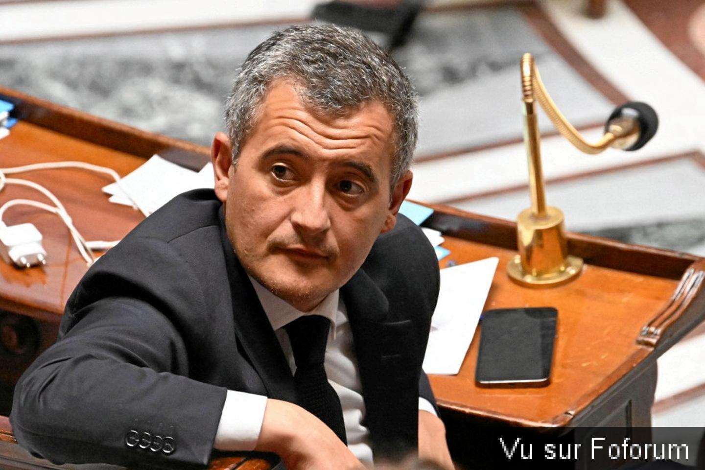 Cette minorité: Émeutiers délogés : Darmanin hausse le ton