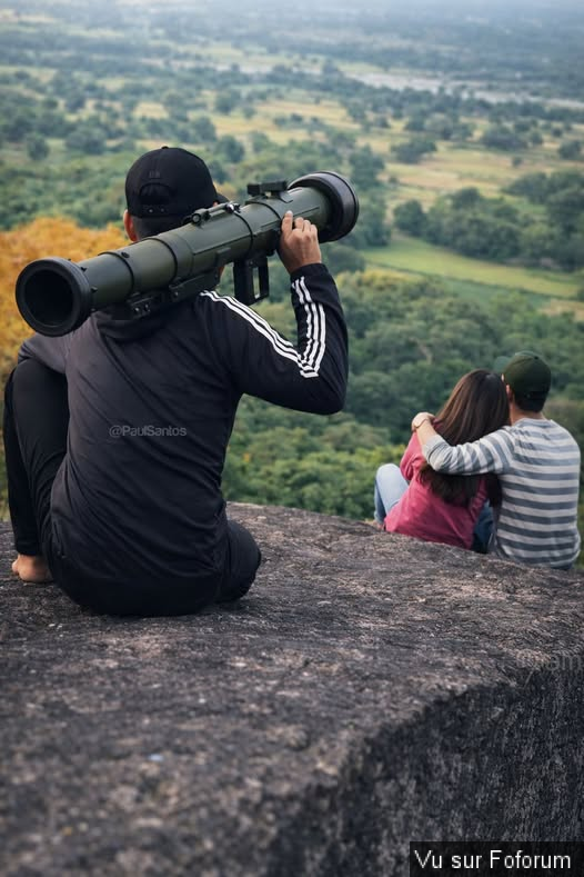 Poster n importe quoi qui vous fait plaisir ou vous fait rire, vous a étonné! Vidéo seulement ou short : jeu !