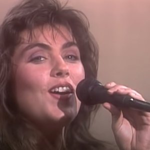 Laura Branigan - Gloria (Official Music Video)