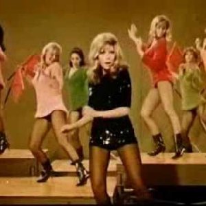 Nancy Sinatra - These Boots Are Made for Walkin'