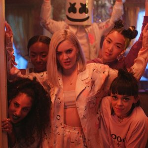 Marshmello & Anne-Marie - FRIENDS (Music Video) *OFFICIAL FRIENDZONE ANTHEM*