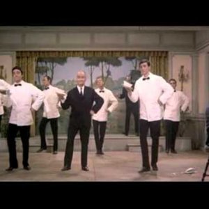 Louis de Funès - Le grand restaurant (1966) - Cossacks Dance