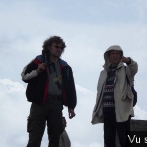 Capitaine Jack et Paul au Ménez Hom.JPG