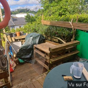 Capitaine Jack améliore le meuble pour barbecue (1).jpg