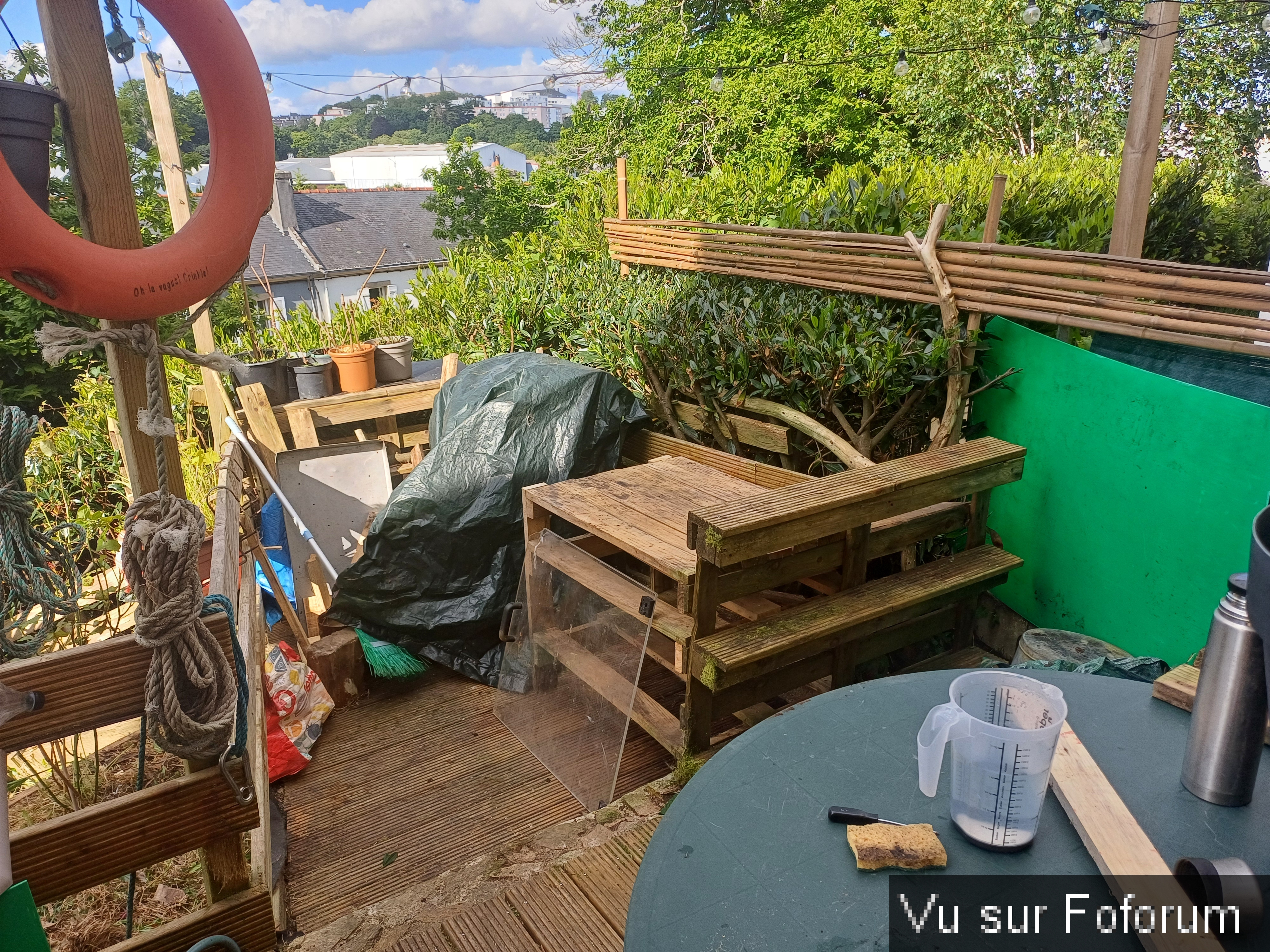 Capitaine Jack améliore le meuble pour barbecue (1).jpg