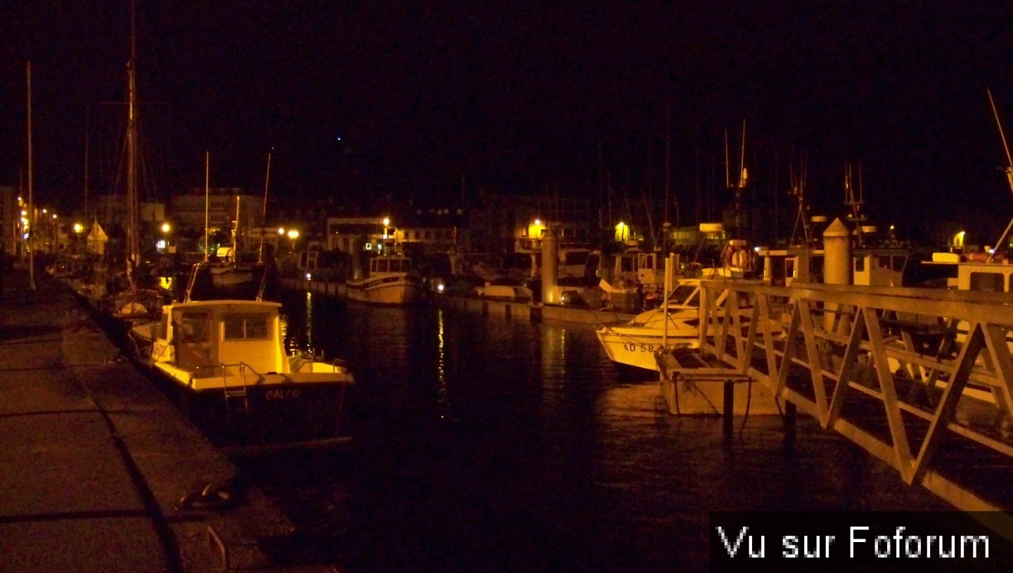 Capitaine Jack en balade à Audierne (30)