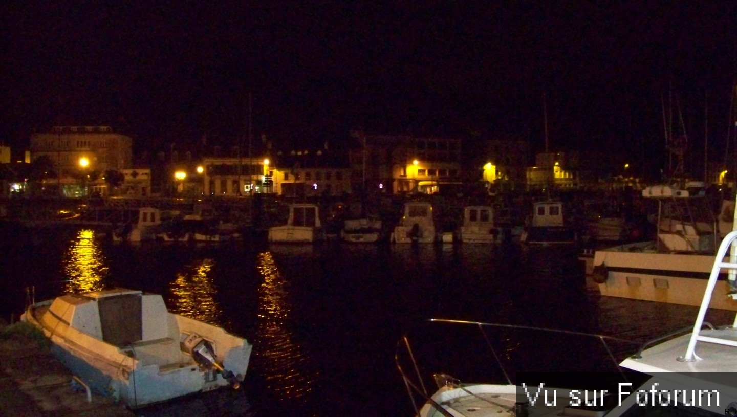 Capitaine Jack en balade à Audierne (49).jpg