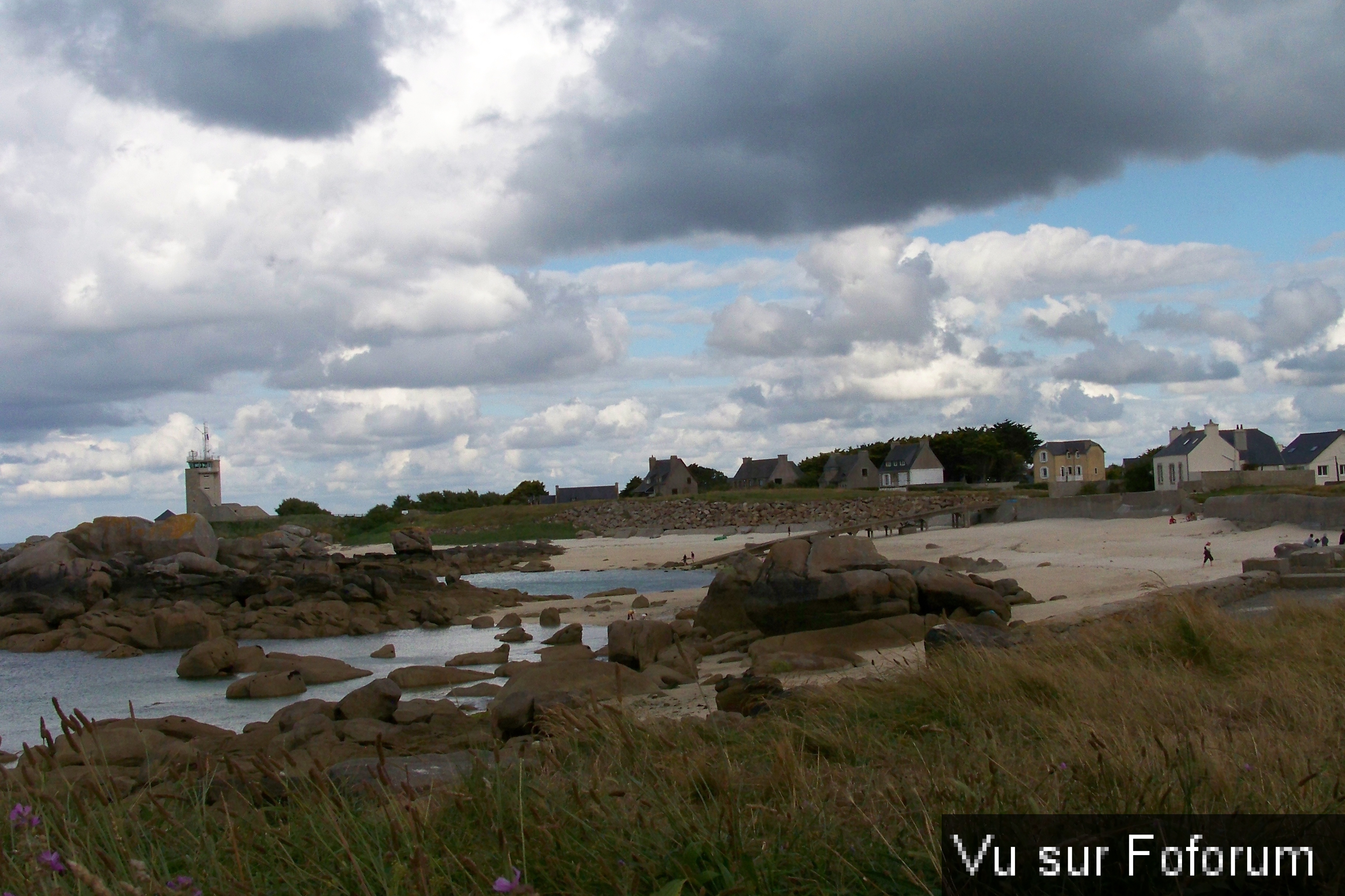 Capitaine Jack visite le port de Brignogan (42).JPG