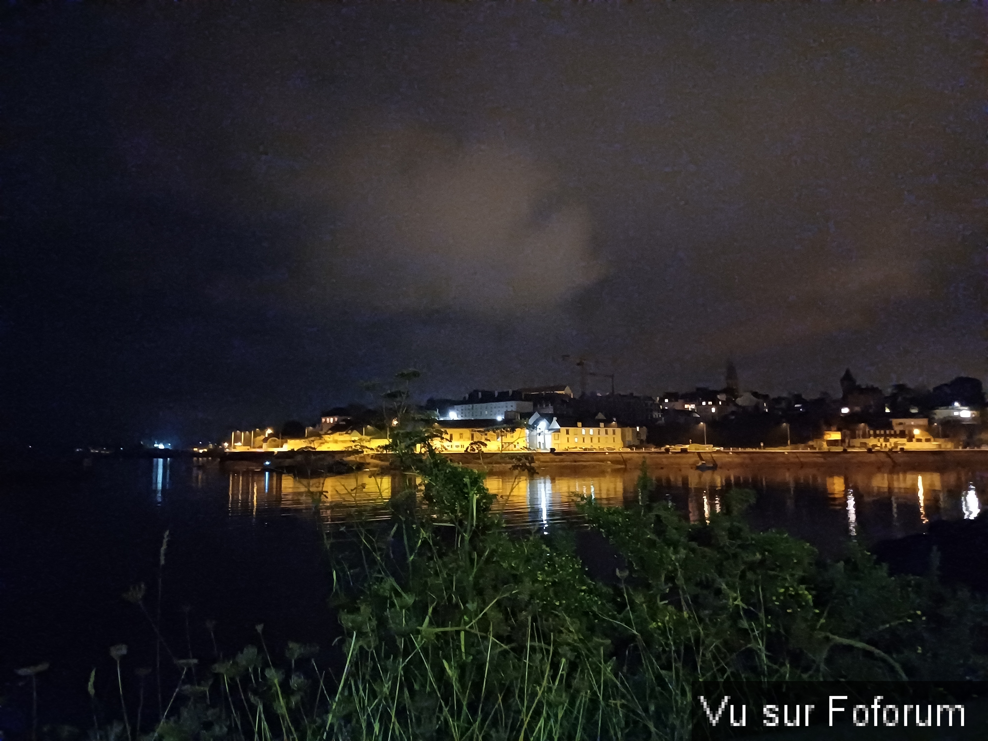 Douarnenez vu de Tréboul la nuit - Capitaine Jack